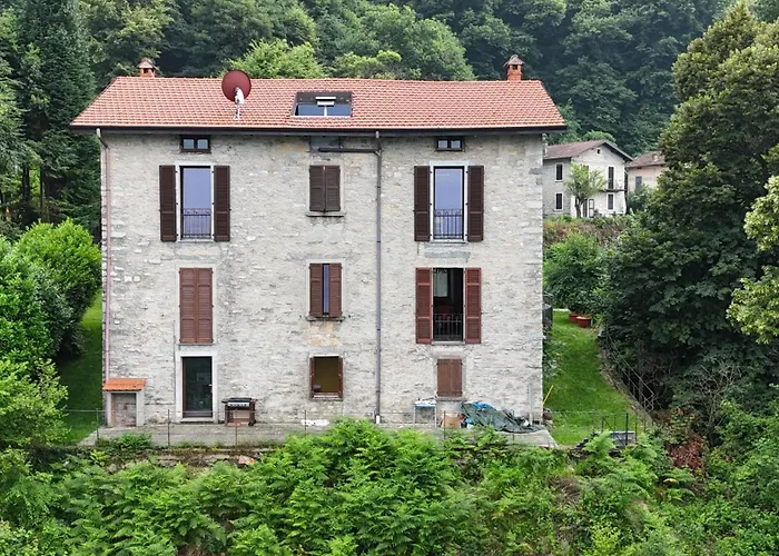 Piazzaga565 山林小屋 托尔诺